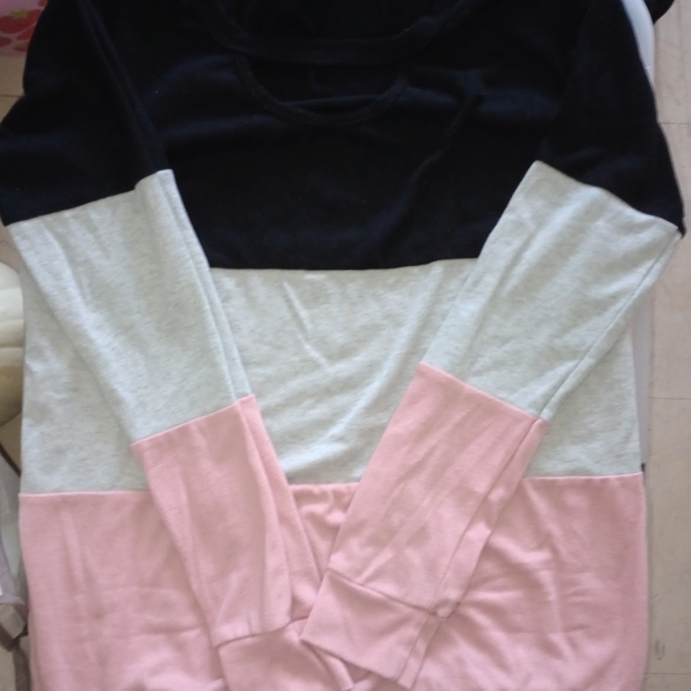 Colorblock Long Sleeve Top
